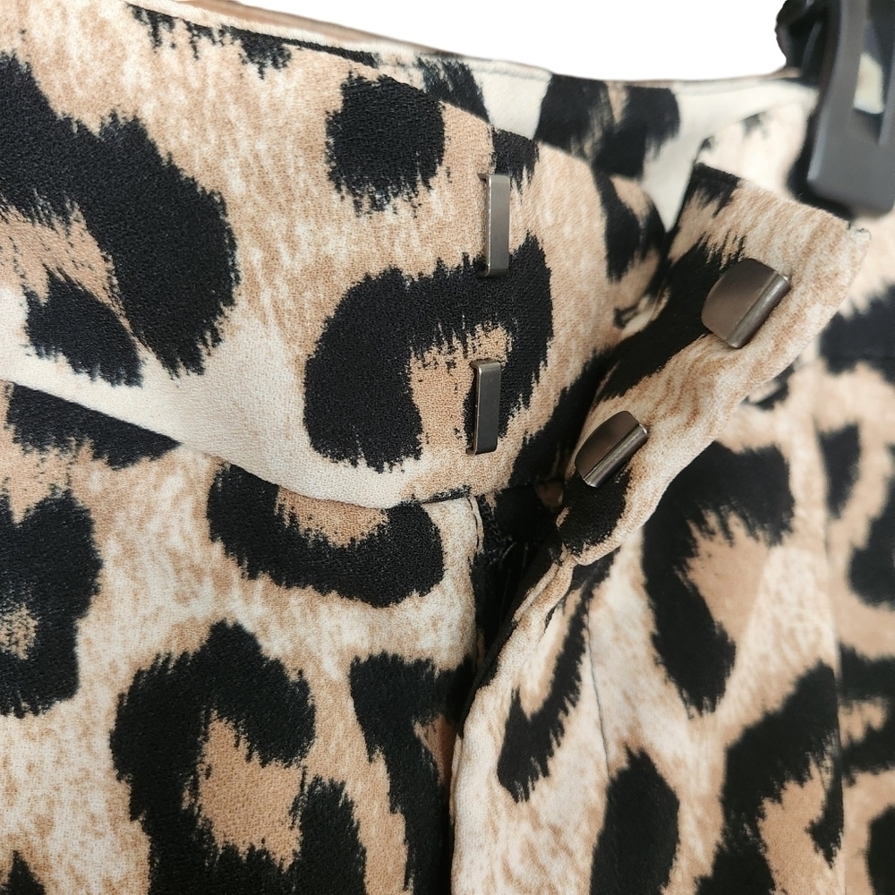 Banana Republic Wide Leg Pants in Leopard Print - Picture 3 of 13